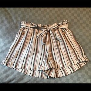 Belted Linen blend shorts Sz M